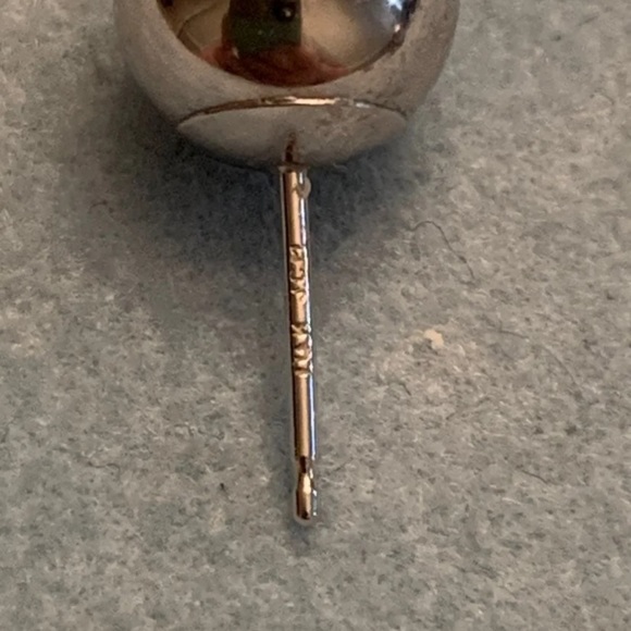 14K White Gold Earrings - Picture 3 of 10